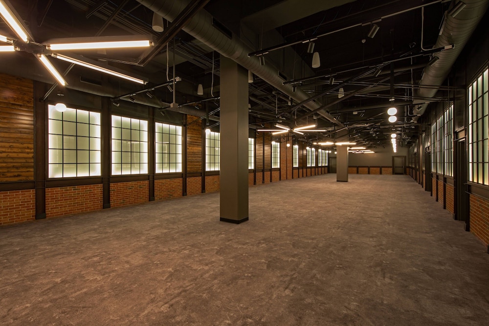 Moxy Downtown Los Angeles — Hotel building in Los Angeles, California