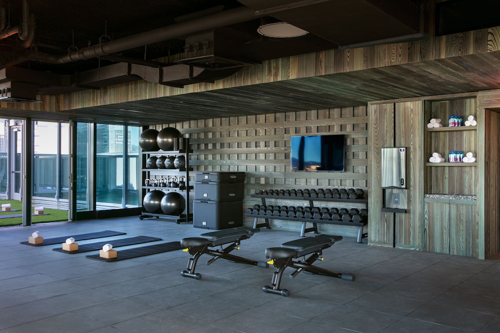 Moxy Downtown Los Angeles — Sports & recreation in Los Angeles, California