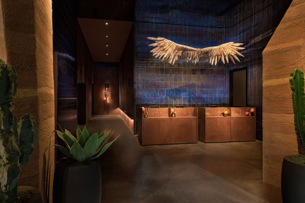 Moxy Downtown Los Angeles — Spa in Los Angeles, California