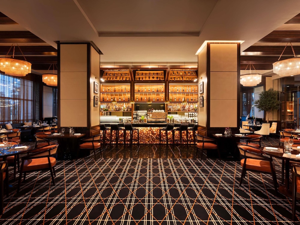 Rixos Marina Abu Dhabi — Restaurant & bars in Abu Dhabi