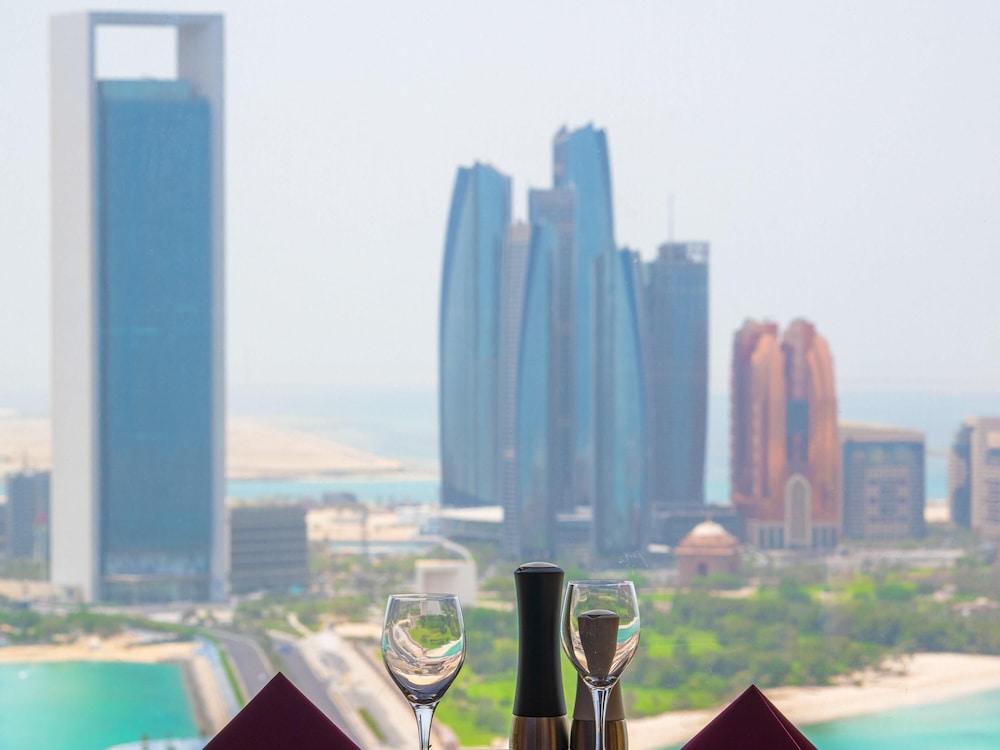 Rixos Marina Abu Dhabi — Restaurant & bars in Abu Dhabi