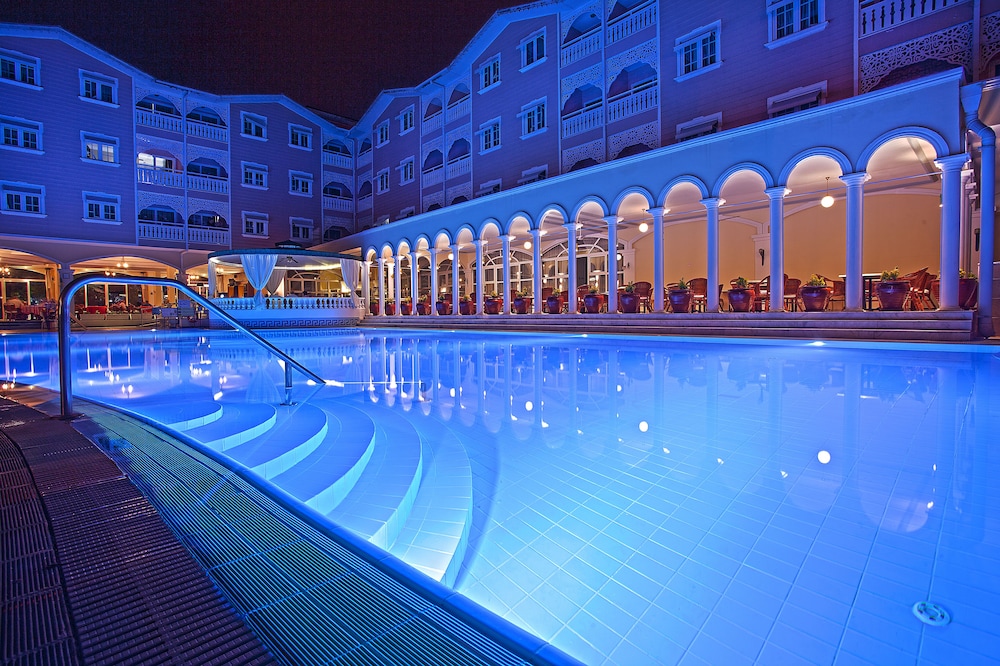 Pashas Princess by Werde Hotels Adult Only (+16) - All inclusive — Swimming pool in Kemer