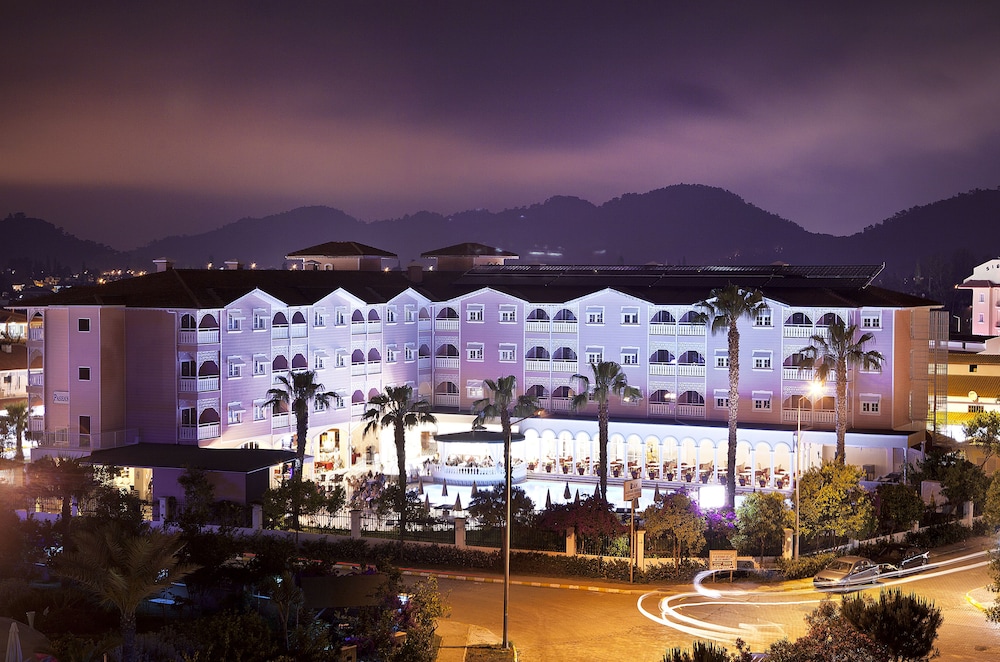 Pashas Princess by Werde Hotels Adult Only (+16) - All inclusive — Hotel building in Kemer