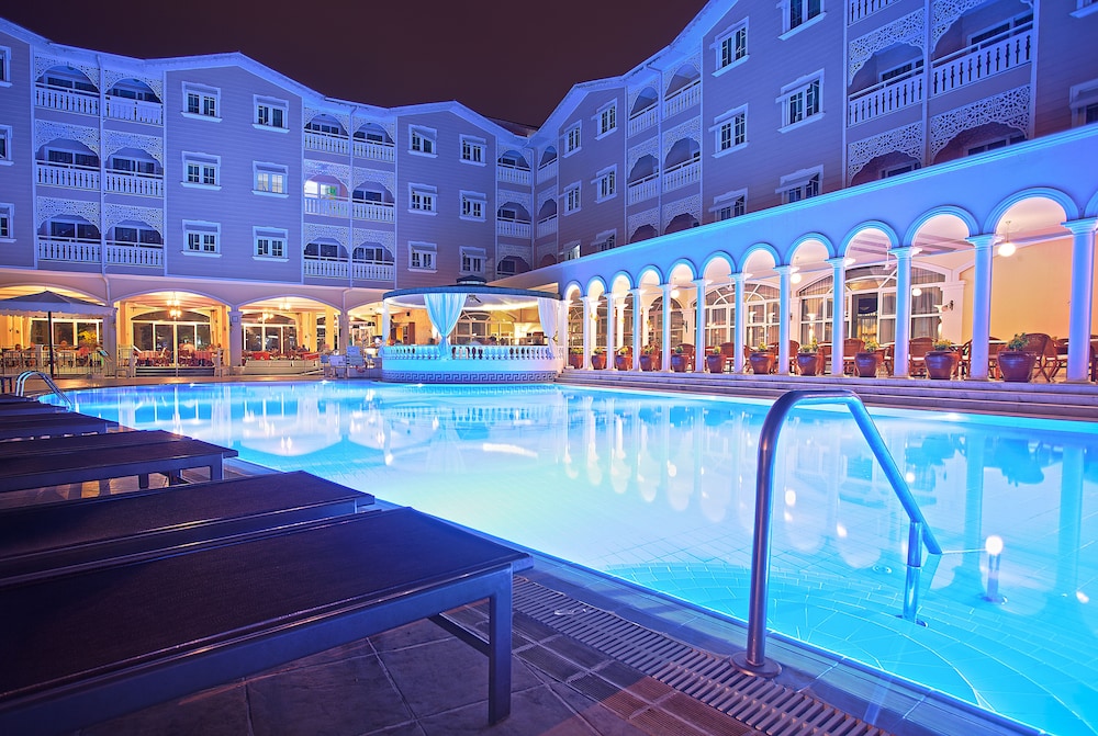Pashas Princess by Werde Hotels Adult Only (+16) - All inclusive — Swimming pool in Kemer