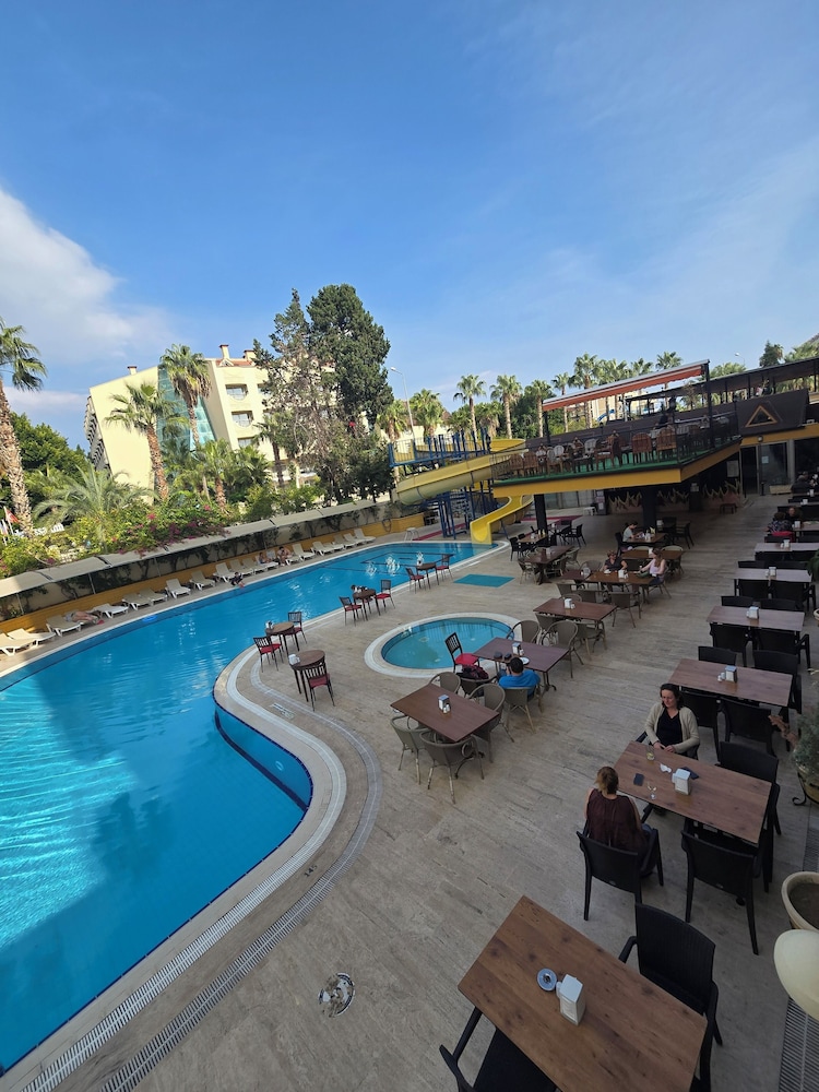 Stella Hotel — Swimming pool in Kemer