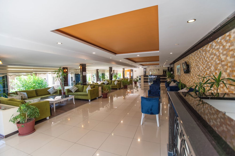 Stella Hotel — Hotel building in Kemer