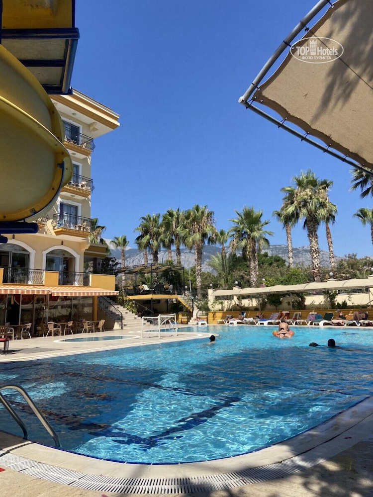 Stella Hotel — Swimming pool in Kemer