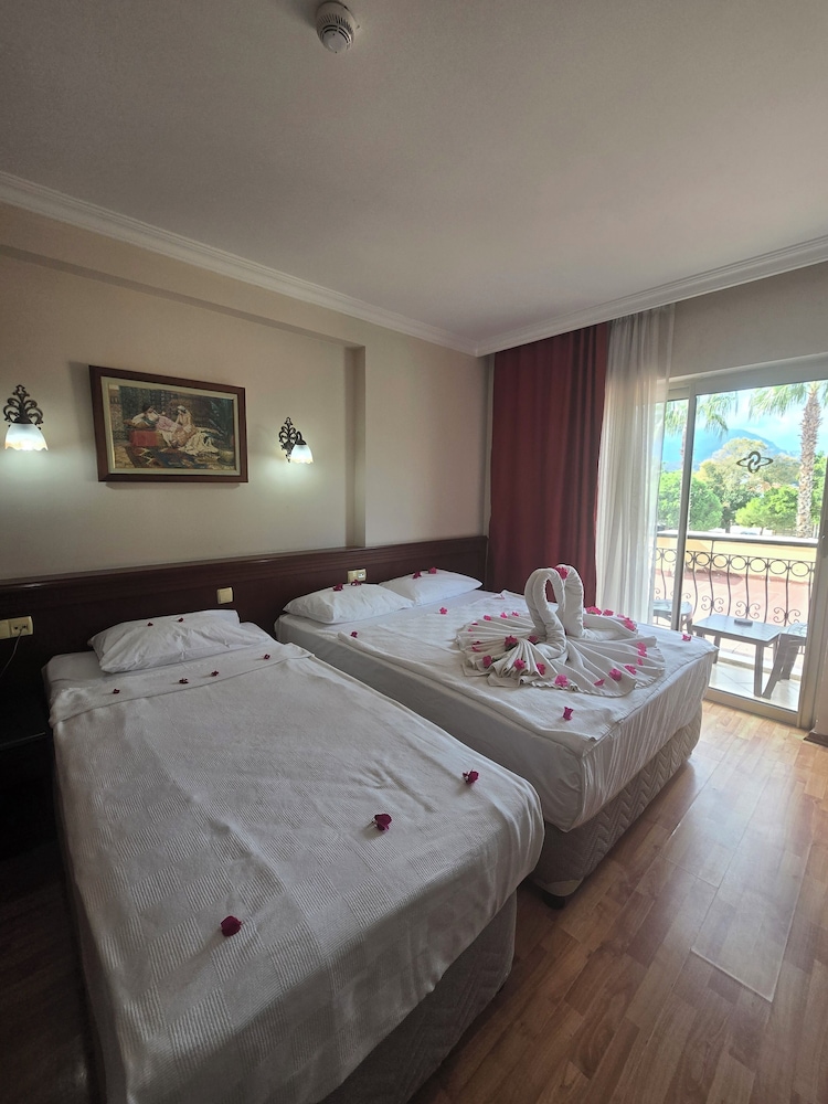 Stella Hotel — Hotel rooms in Kemer