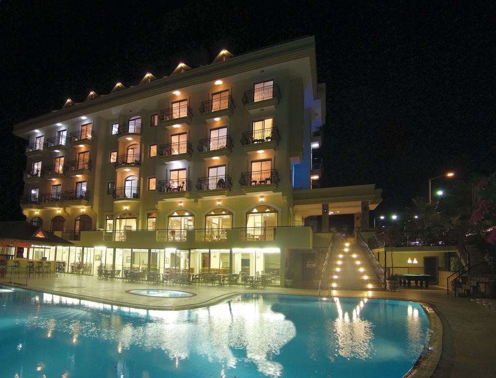 Stella Hotel — Hotel building in Kemer