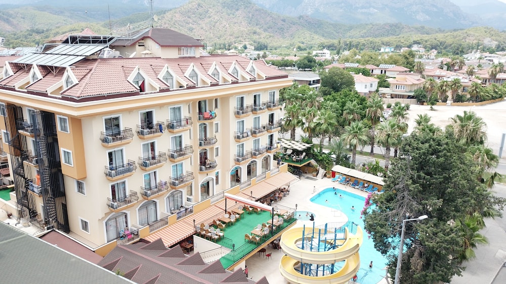 Stella Hotel — Hotel building in Kemer