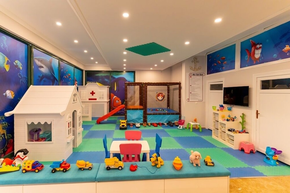 L'ancora Beach Hotel — Attractions for children in Kemer
