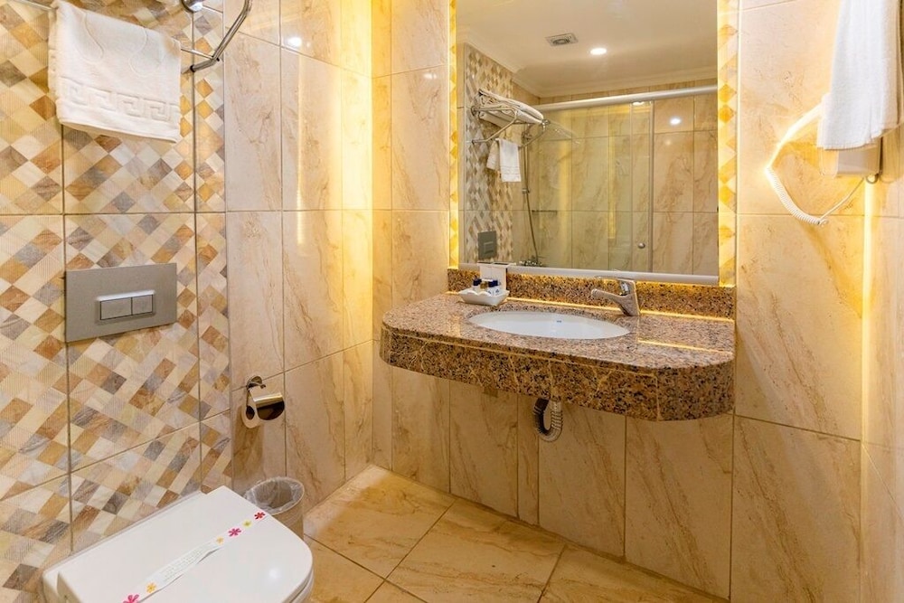 L'ancora Beach Hotel — Hotel rooms in Kemer
