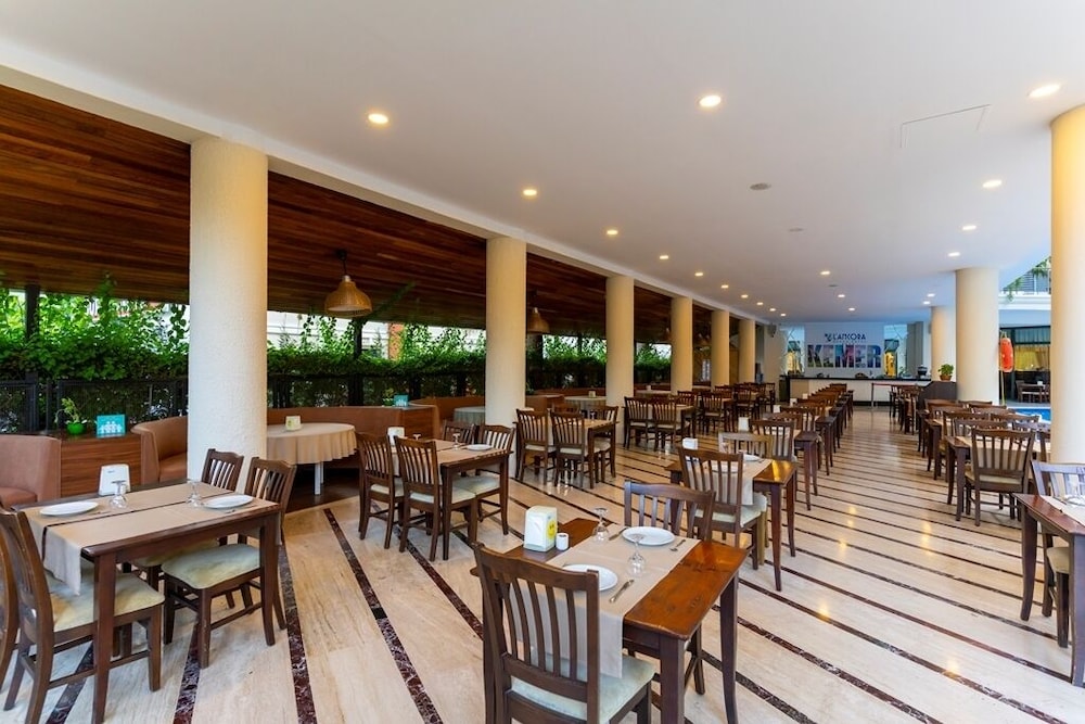 L'ancora Beach Hotel — Restaurant & bars in Kemer