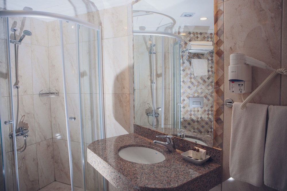 L'ancora Beach Hotel — Hotel rooms in Kemer