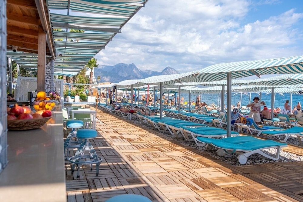 L'ancora Beach Hotel — Beach in Kemer
