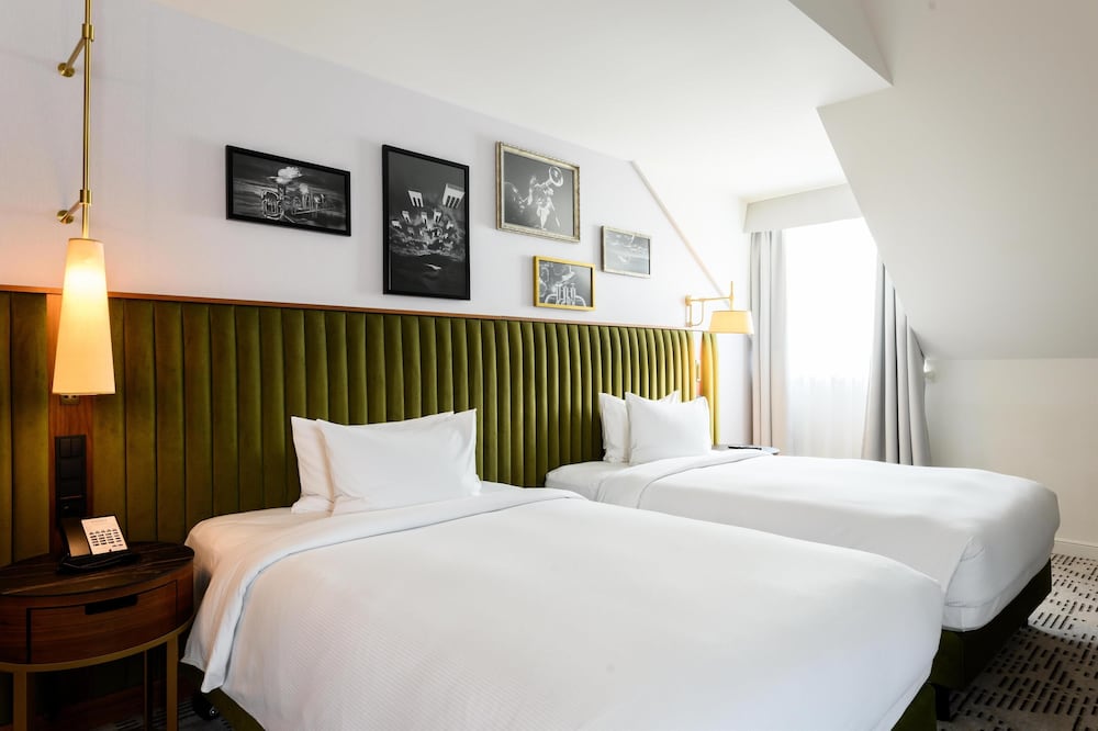 Hotel Saski Krakow, Curio Collection by Hilton — Hotel rooms in Krakow, Lesser Poland