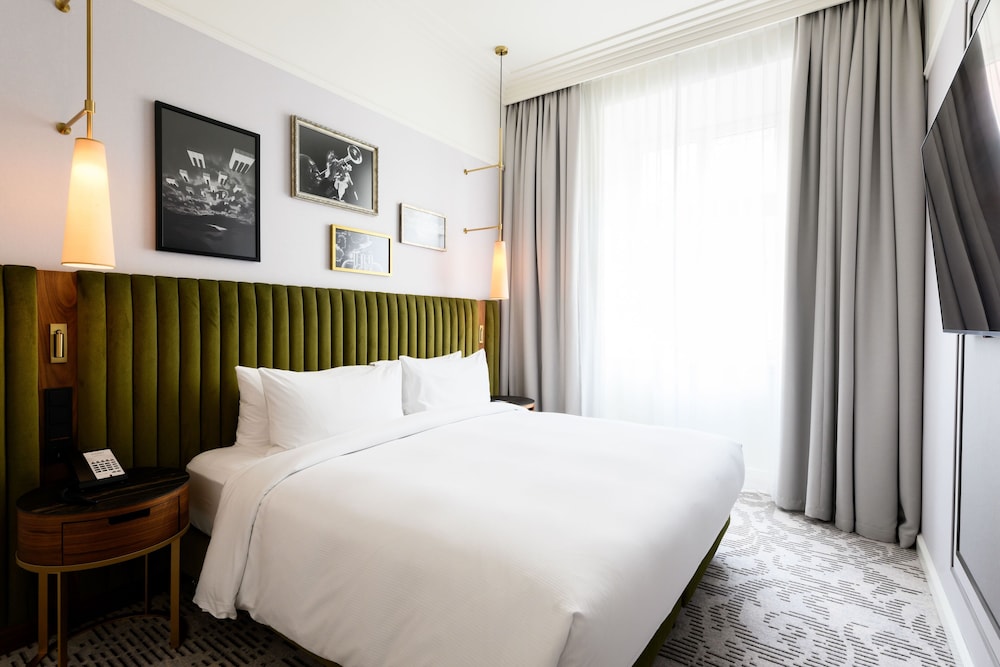 Hotel Saski Krakow, Curio Collection by Hilton — Hotel rooms in Krakow, Lesser Poland