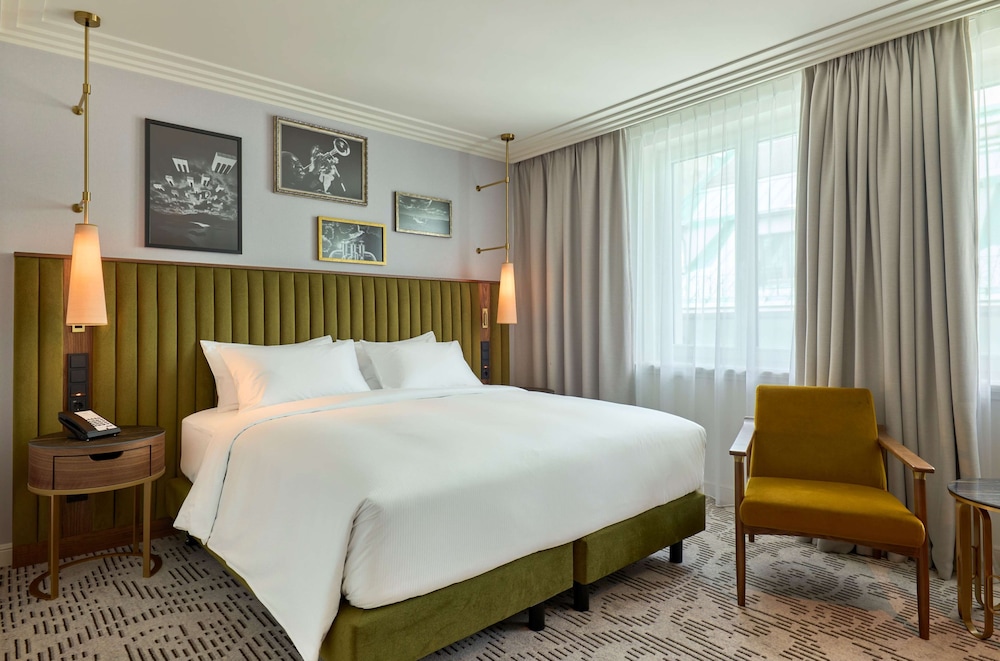 Hotel Saski Krakow, Curio Collection by Hilton — Hotel rooms in Krakow, Lesser Poland