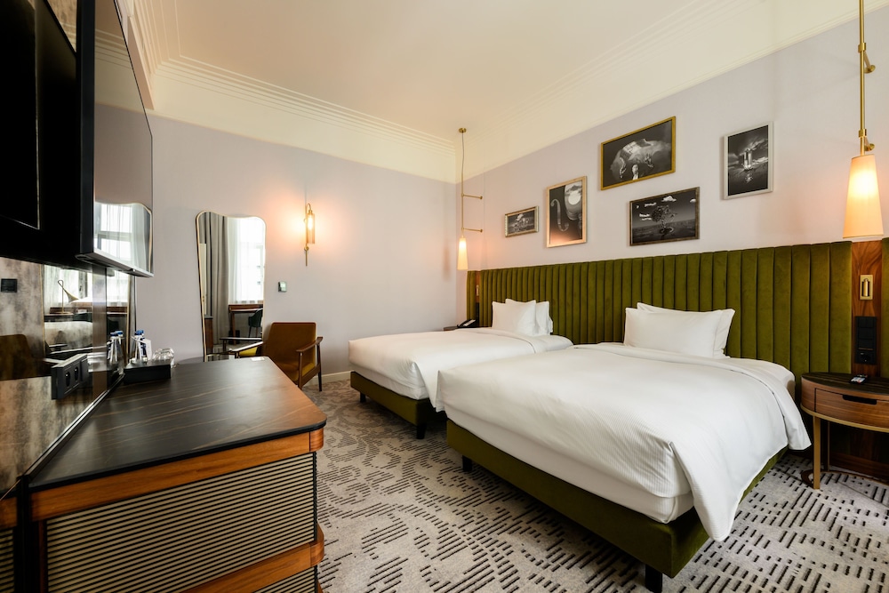 Hotel Saski Krakow, Curio Collection by Hilton — Hotel rooms in Krakow, Lesser Poland