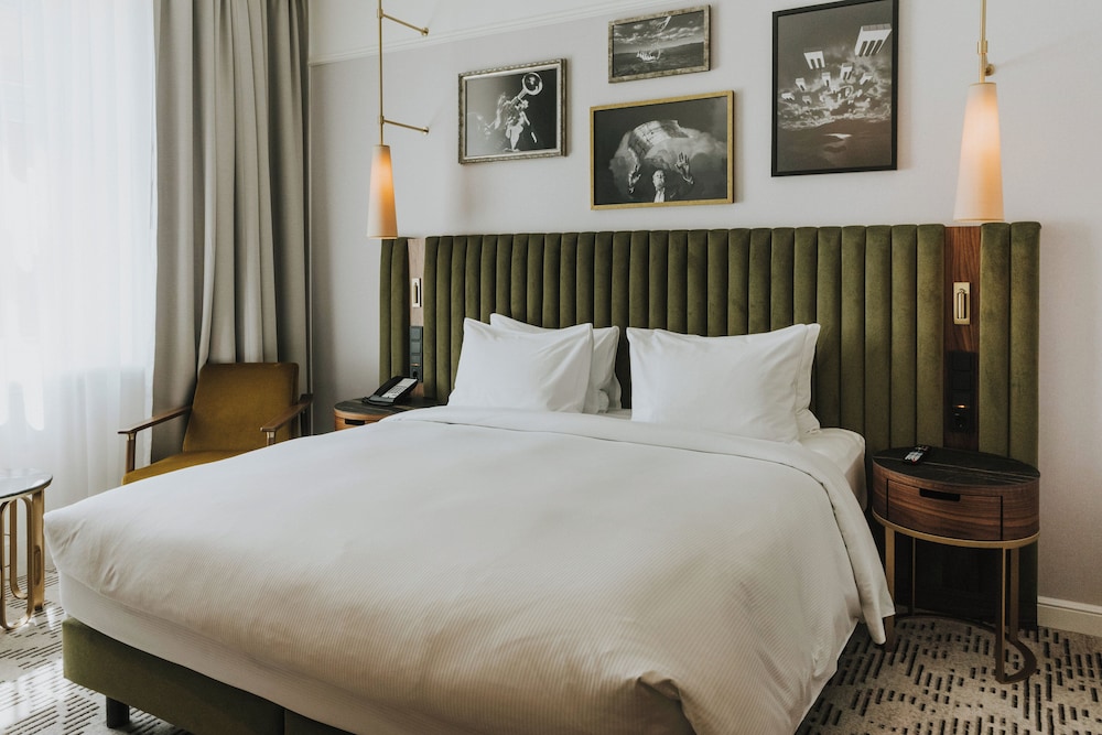 Hotel Saski Krakow, Curio Collection by Hilton — Hotel rooms in Krakow, Lesser Poland