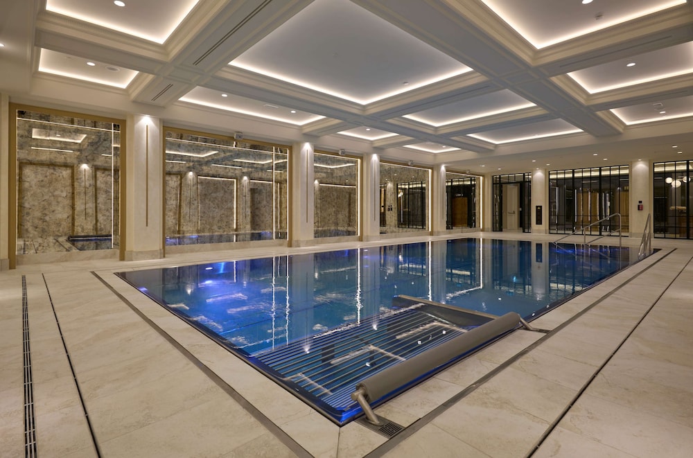 Hotel Saski Krakow, Curio Collection by Hilton — Swimming pool in Krakow, Lesser Poland