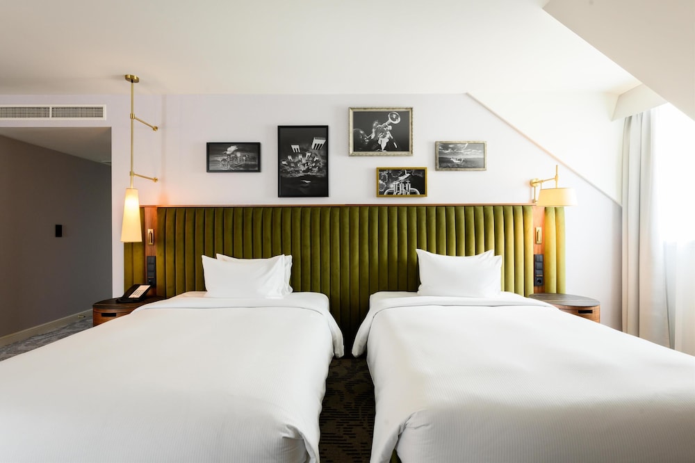 Hotel Saski Krakow, Curio Collection by Hilton — Hotel rooms in Krakow, Lesser Poland
