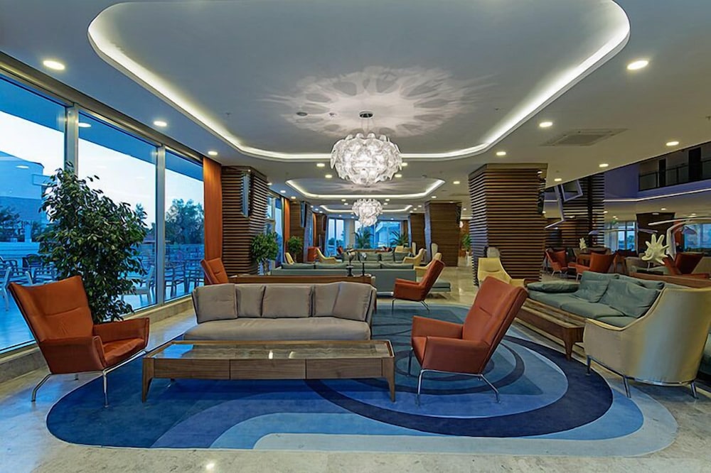 Seashell Resort & Spa — Hotel building in Side