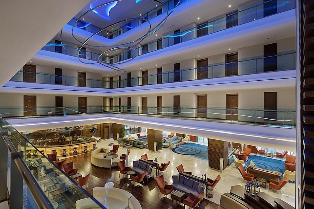 Seashell Resort & Spa — Hotel building in Side
