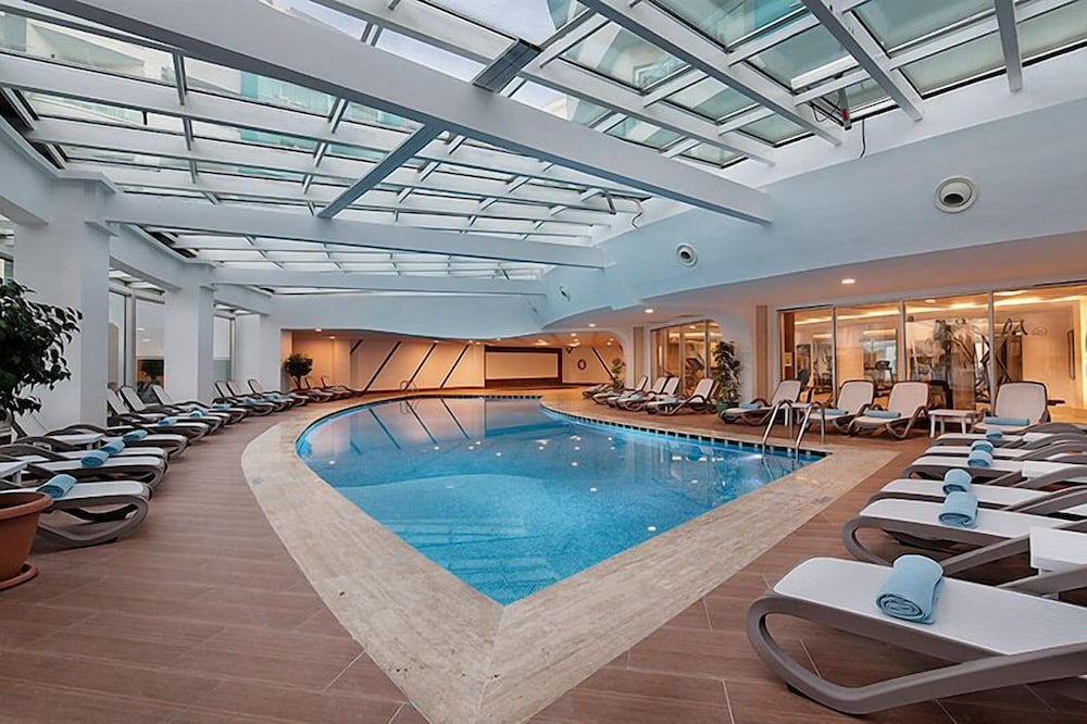 Seashell Resort & Spa — Swimming pool in Side
