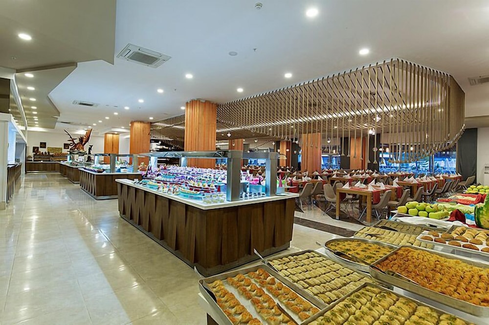 Seashell Resort & Spa — Restaurant & bars in Side