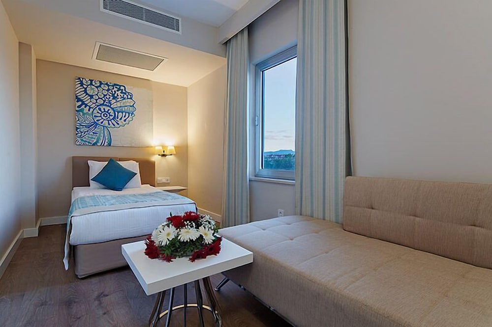 Seashell Resort & Spa — Hotel rooms in Side