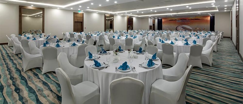 Seashell Resort & Spa — Restaurant & bars in Side
