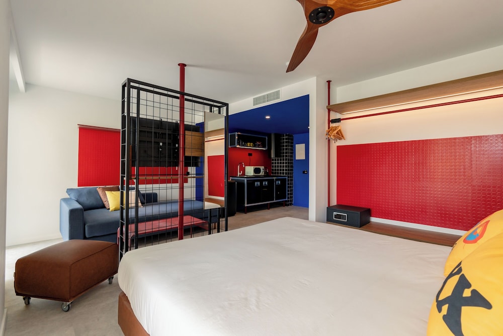 Ryans Lolas Ibiza - Adults Only — Hotel rooms in San Antonio, Balearic Islands