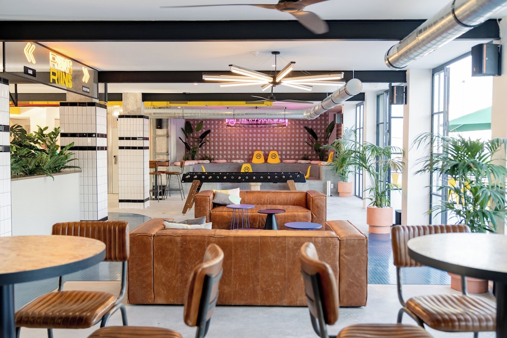Ryans Lolas Ibiza - Adults Only — Restaurant & bars in San Antonio, Balearic Islands