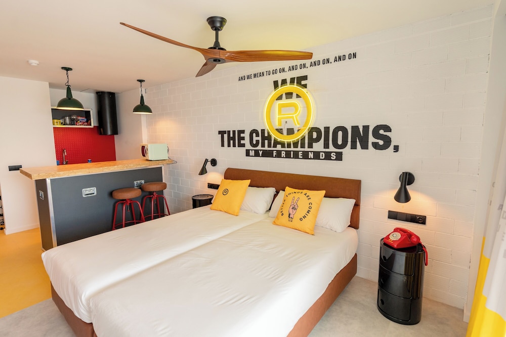 Ryans Lolas Ibiza - Adults Only — Hotel rooms in San Antonio, Balearic Islands