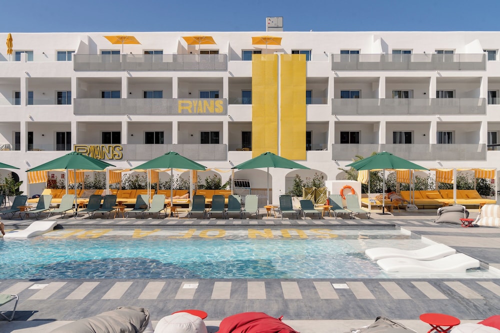 Ryans Lolas Ibiza - Adults Only — Swimming pool in San Antonio, Balearic Islands