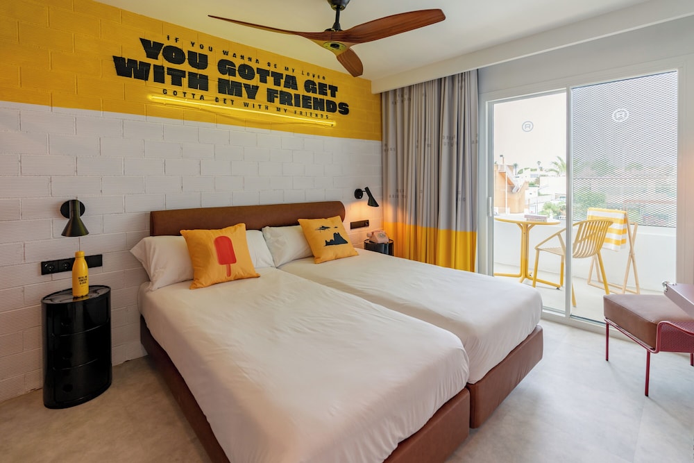 Ryans Lolas Ibiza - Adults Only — Hotel rooms in San Antonio, Balearic Islands