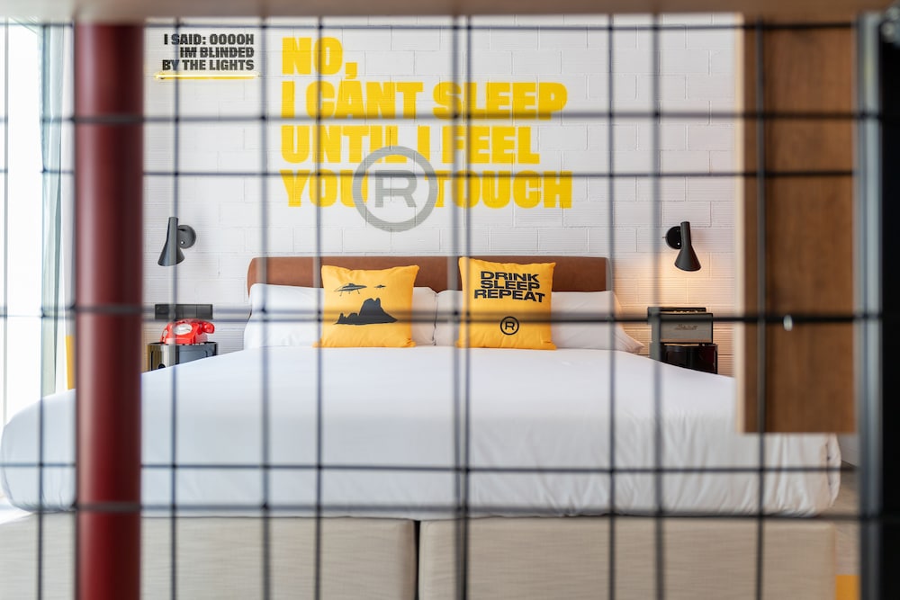 Ryans Lolas Ibiza - Adults Only — Hotel rooms in San Antonio, Balearic Islands