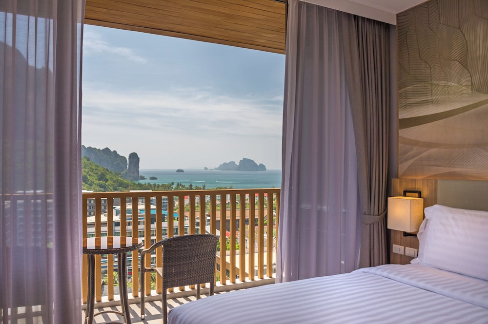 Holiday Inn Resort Krabi Ao Nang Beach by IHG — Hotel rooms in Ao Nang, Krabi