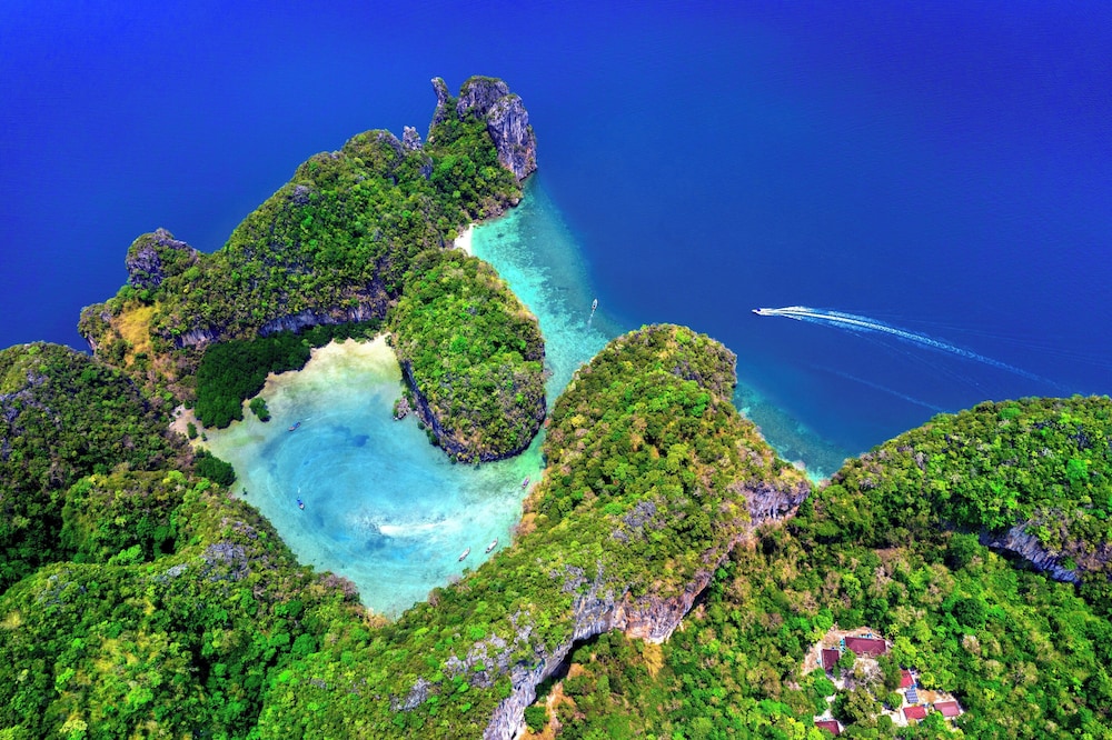 Holiday Inn Resort Krabi Ao Nang Beach by IHG — Beach in Ao Nang, Krabi