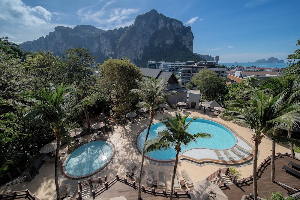 Holiday Inn Resort Krabi Ao Nang Beach by IHG — Swimming pool in Ao Nang, Krabi