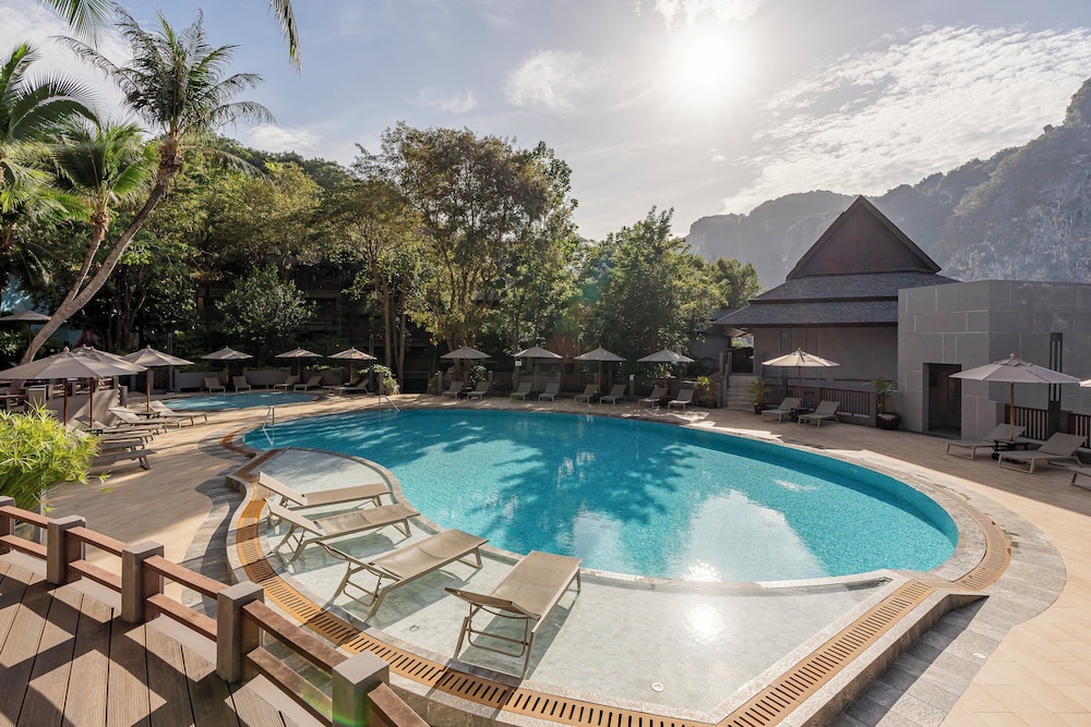 Holiday Inn Resort Krabi Ao Nang Beach by IHG — Swimming pool in Ao Nang, Krabi