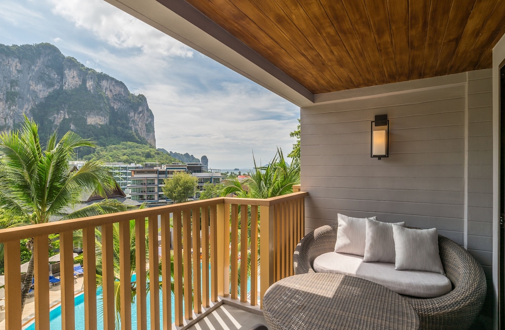 Holiday Inn Resort Krabi Ao Nang Beach by IHG — Hotel rooms in Ao Nang, Krabi