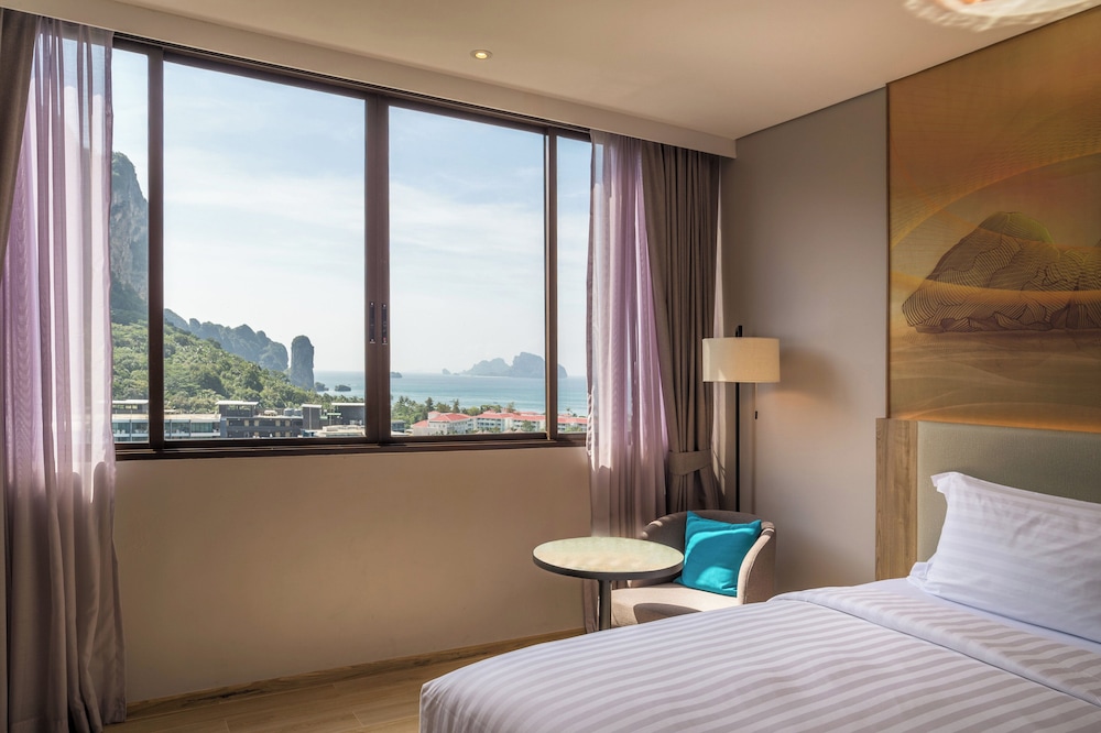Holiday Inn Resort Krabi Ao Nang Beach by IHG — Hotel rooms in Ao Nang, Krabi