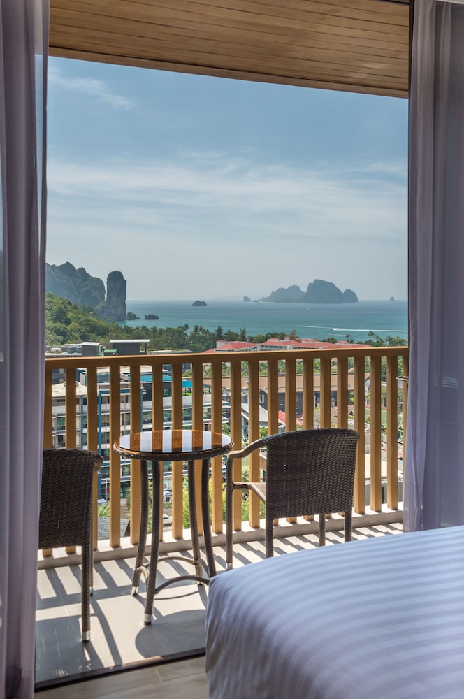 Holiday Inn Resort Krabi Ao Nang Beach by IHG — Hotel rooms in Ao Nang, Krabi