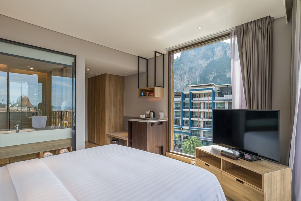 Holiday Inn Resort Krabi Ao Nang Beach by IHG — Hotel rooms in Ao Nang, Krabi