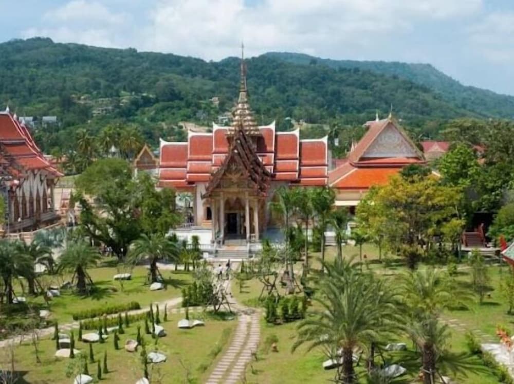 Amora Beach Resort Phuket — Attractions in the area in Bang Tao Beach, Phuket Province