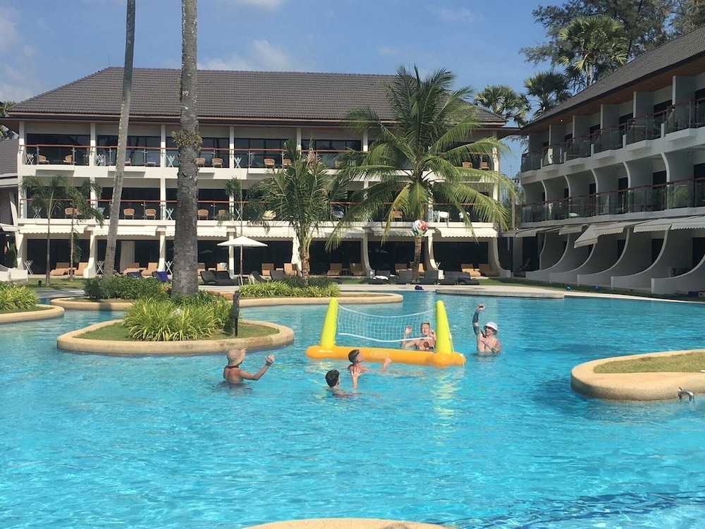 Amora Beach Resort Phuket — Swimming pool in Bang Tao Beach, Phuket Province