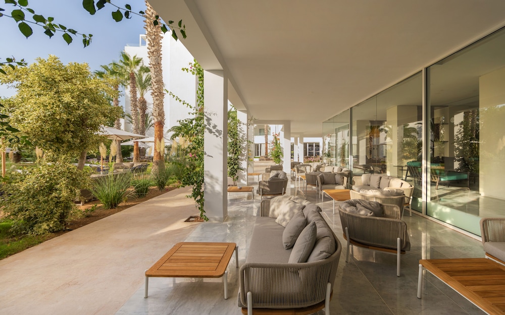 Royal Azur Thalassa — Restaurant & bars in Hammamet, Nabeul