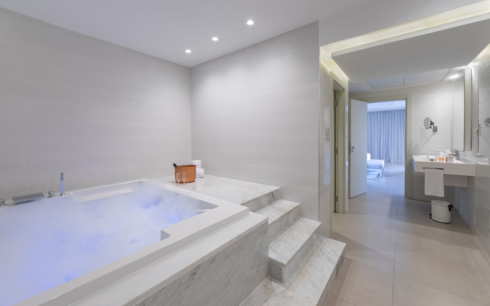 Royal Azur Thalassa — Spa in Hammamet, Nabeul